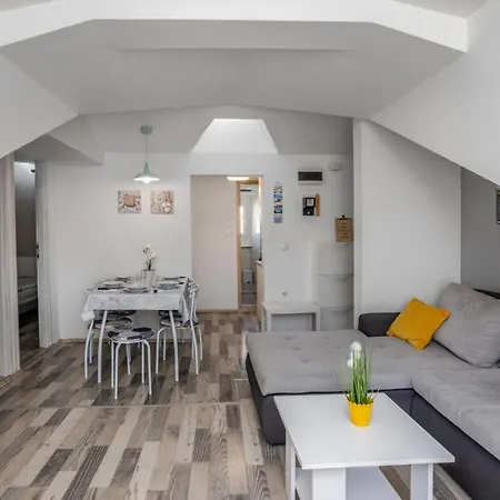 Apartament Cozy In With Wi-fi