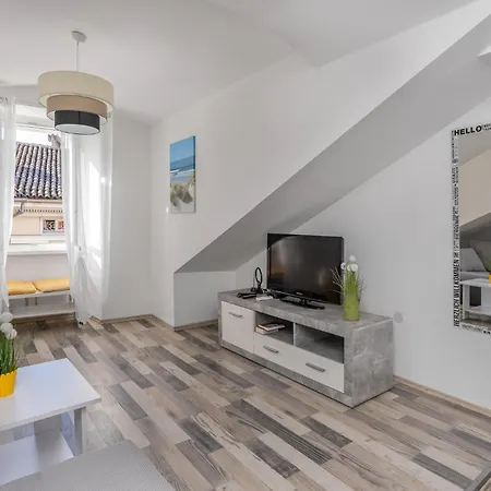 Cozy In With Wi-fi Appartement Rijeka